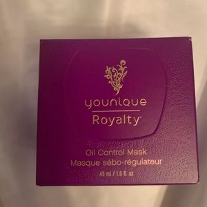 Younique Oil control Mask